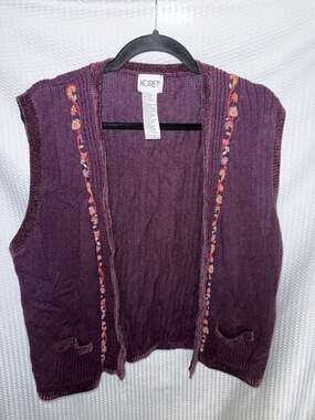 Koret Women's Purple Floral Embroidered Knit Sweater Vest Size L